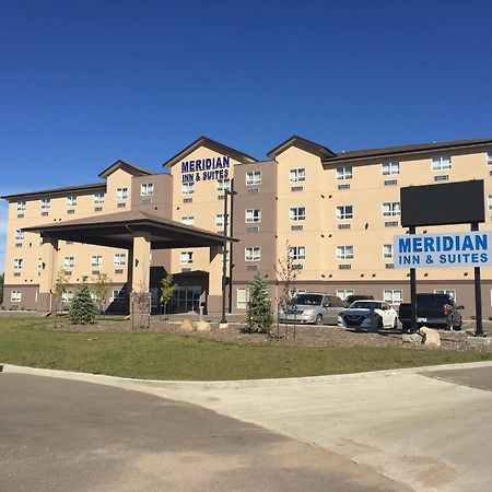 Meridian Inn & Suites Lloydminster Ngoại thất bức ảnh