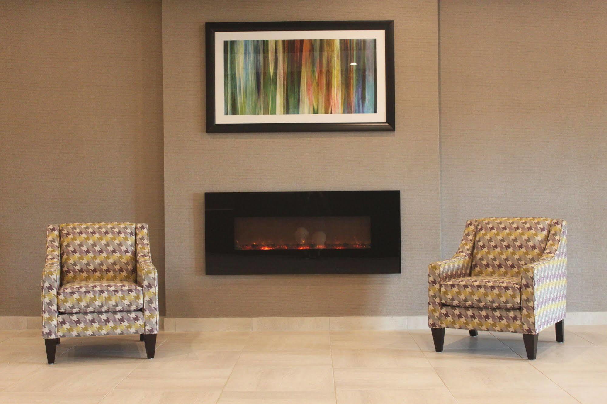 Meridian Inn & Suites Lloydminster Ngoại thất bức ảnh